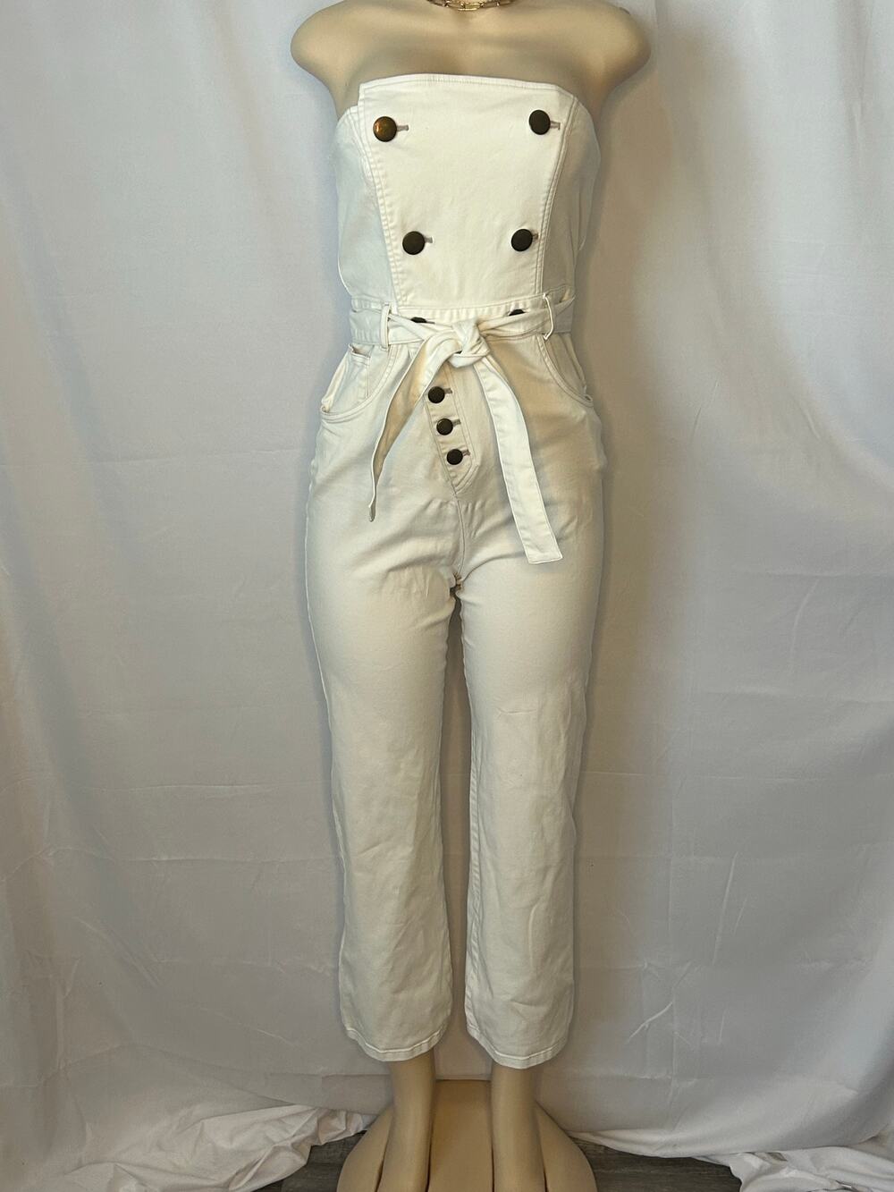 Marissa Webb White Strapless Jumpsuit Belted Button Front Sz 6
Minimalist chic